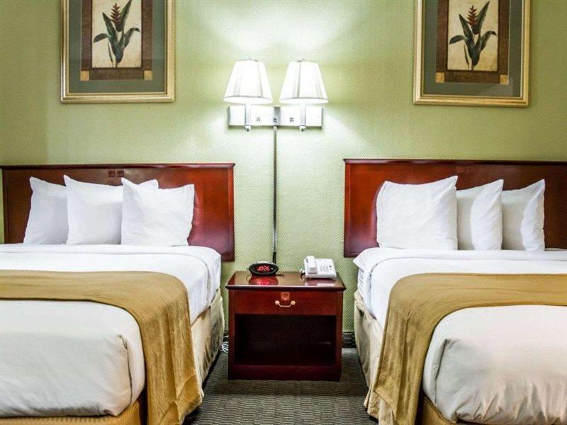 Quality Inn Airport - Cruise Port Tampa Ngoại thất bức ảnh