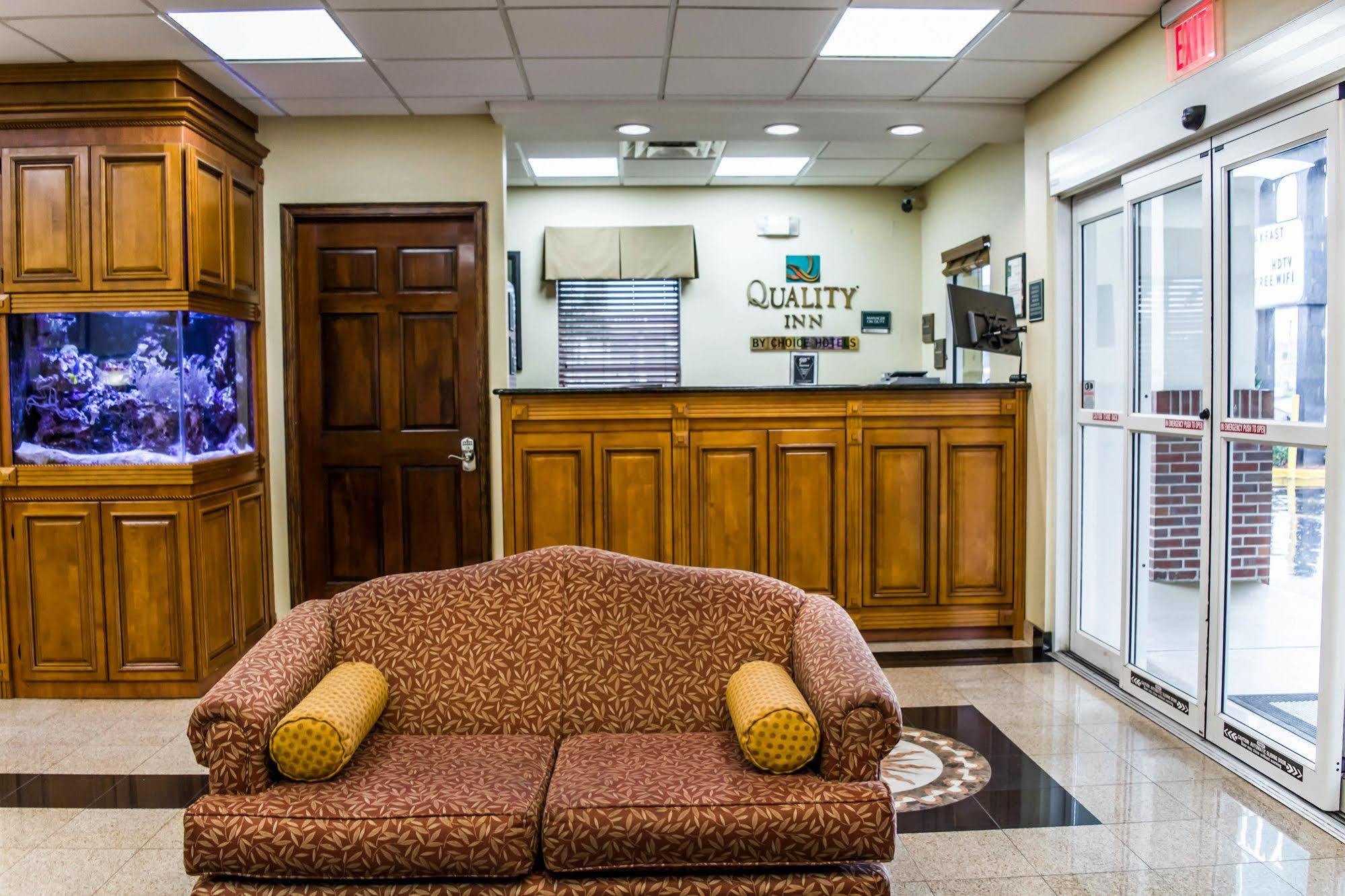 Quality Inn Airport - Cruise Port Tampa Ngoại thất bức ảnh